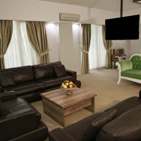 Mox Wellness & Hotel 4*