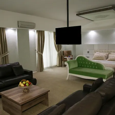 Mox Wellness & Hotel 4*