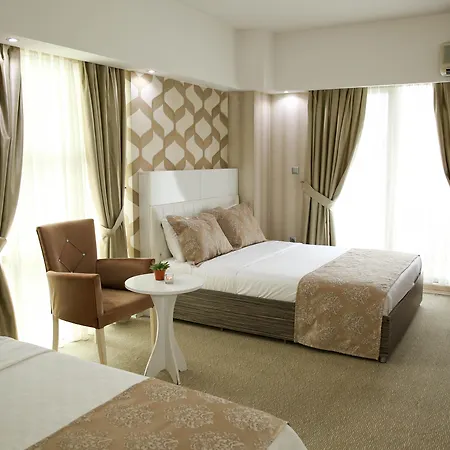 Hotel Mox Wellness & 4*