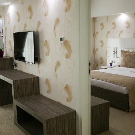 Mox Wellness & Hotel