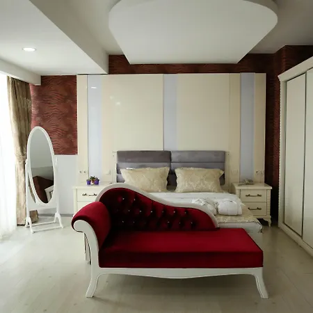 Mox Wellness & 4*