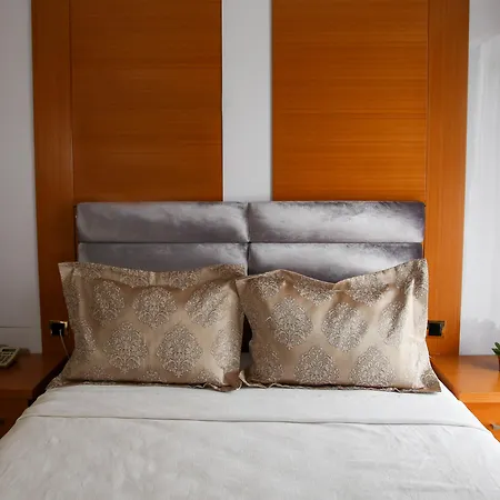Mox Wellness & 4*