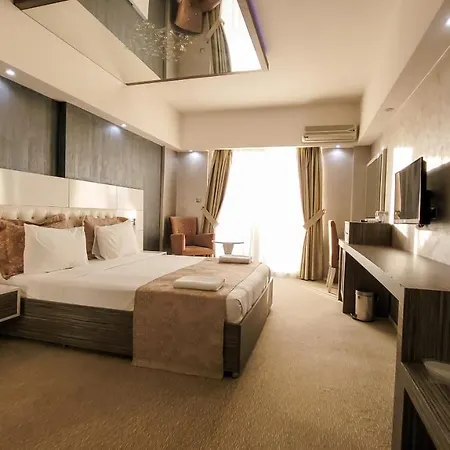 Отель Mox Wellness & 4*
