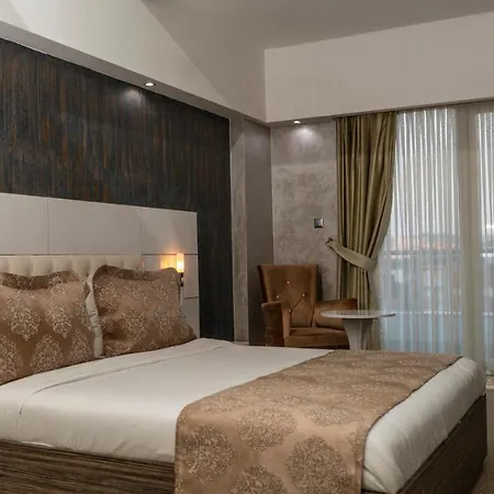 Mox Wellness & 4* Сапанча