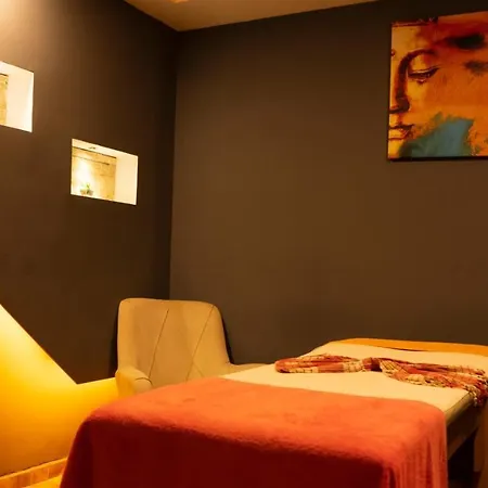 Отель Mox Wellness &