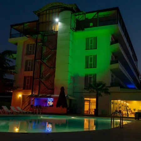 Mox Wellness & Hotel