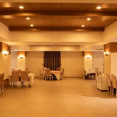Hotel Mox Wellness & 4*