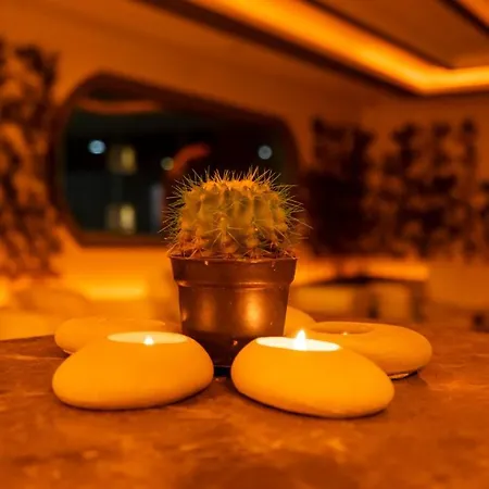 Mox Wellness & Hotel