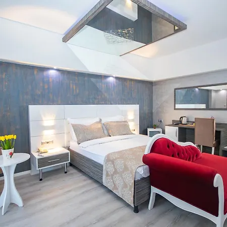 Mox Wellness & Hotel 4*