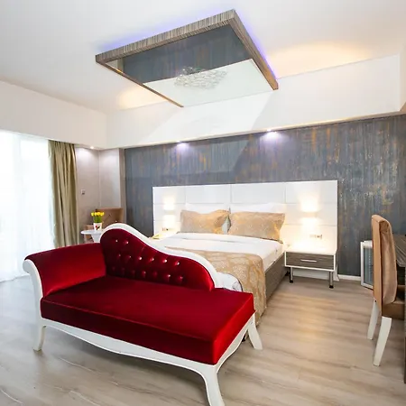 Hotel Mox Wellness & 4*