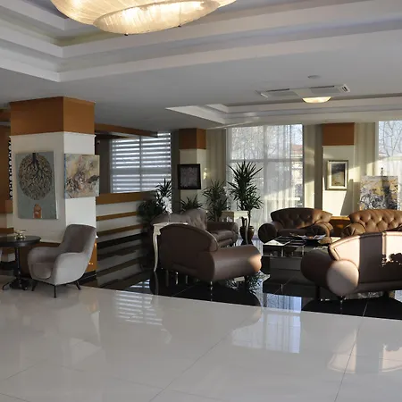 Mox Wellness & 4*